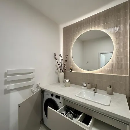 Brand New, Center, Free Parking, Ac Appartement *