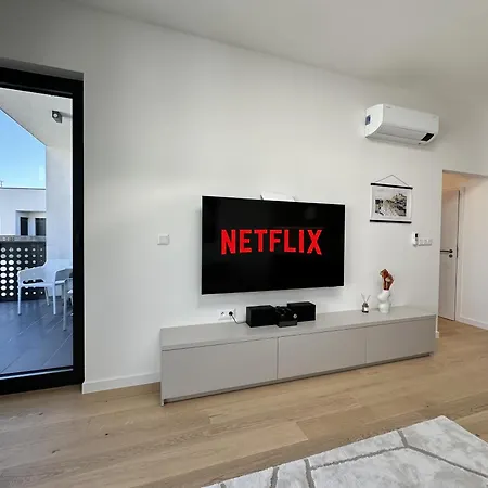 Brand New, Center, Free Parking, Ac *