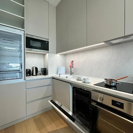 Brand New, Center, Free Parking, Ac 브라티슬라바