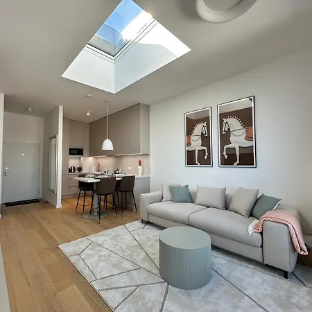 Brand New, Center, Free Parking, Ac 브라티슬라바